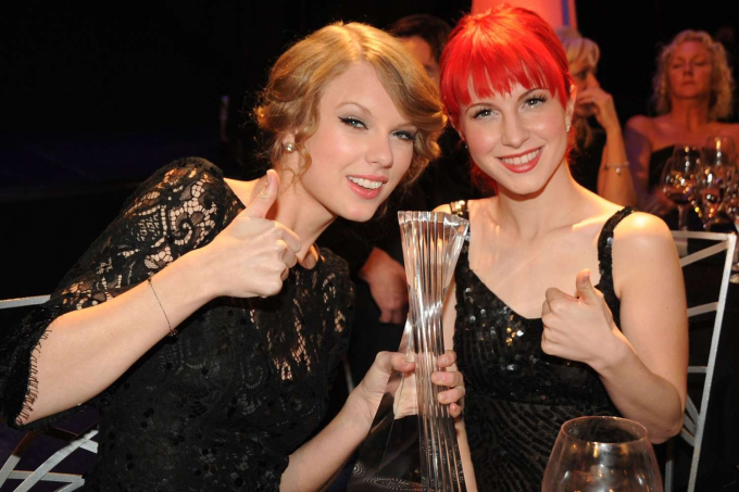 Taylor Swift và Hayley Williams là bạn thân lâu năm