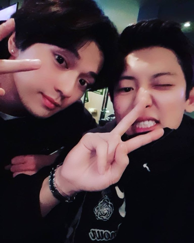 Arata Mackenyu và Chanyeol trở thành bạn thân, bất chấp khoảng cách địa lý và tuổi tác, quốc tịch