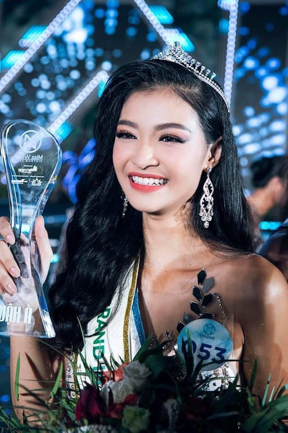 Khi giành ngôi vị Á hậu 1 Miss World Việt Nam 2019, cô nhận về nhiều lời chê bai ngoại hình