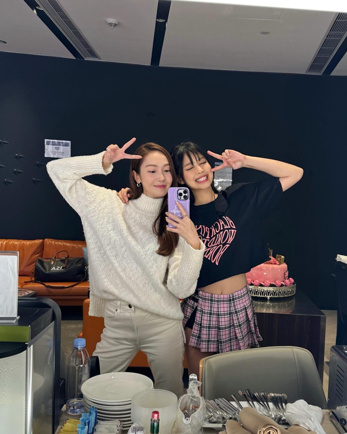 Netizen đưa ra đồn đoán về việc Jennie lập thương hiệu thời trang riêng, hợp tác cùng Jessica
