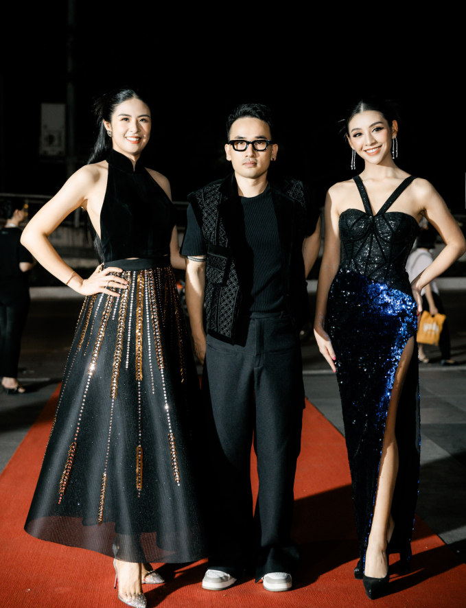 Hoa hậu Ngọc Hân và dàn sao Việt đổ bộ thảm đỏ ra mắt phim 