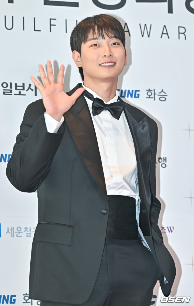 Nam idol Jung Jinwoon (2AM) lấn sân sang diễn xuất và nhận về nhiều thành công