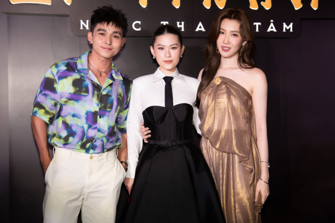 Jun Phạm và diễn viên Thúy Ngân tới ủng hộ phim mới của Ngọc Thanh Tâm.