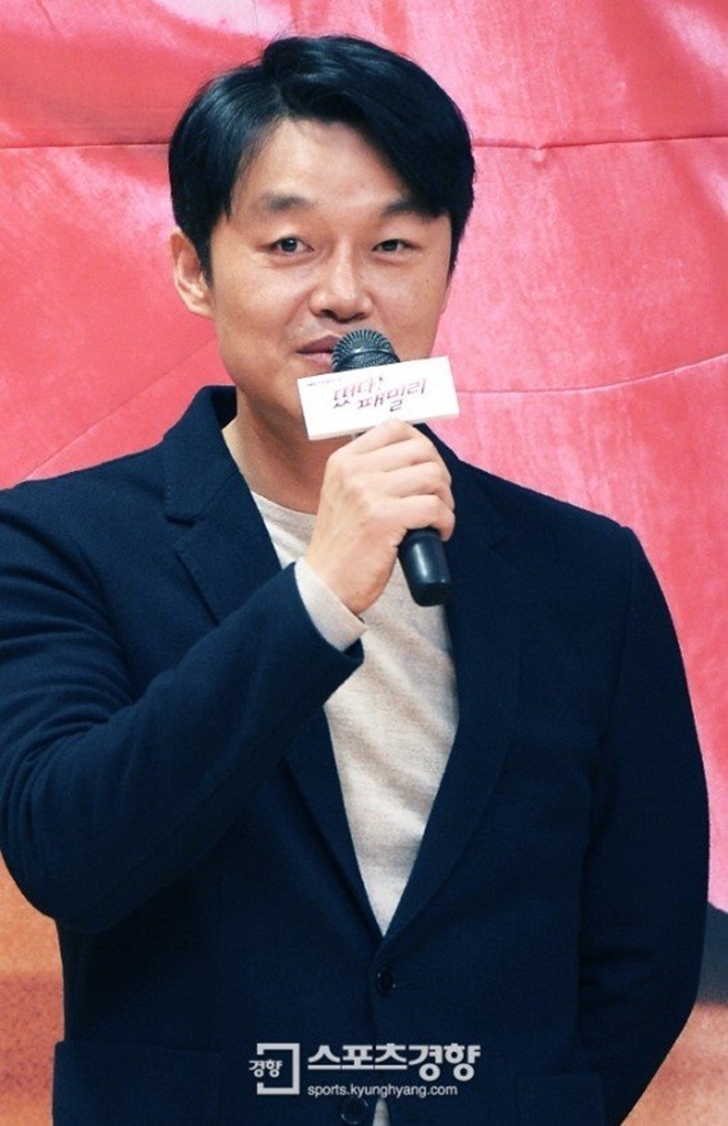 Đạo diễn Joo Dong Min