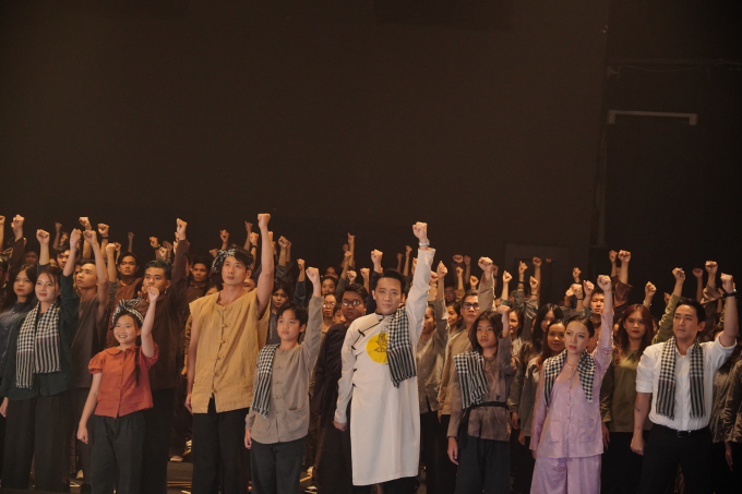 Trấn Thành, Băng Di, Hứa Vĩ Văn, Tuấn Trần, Hạo Khang,... cùng 300 diễn viên hòa giọng.