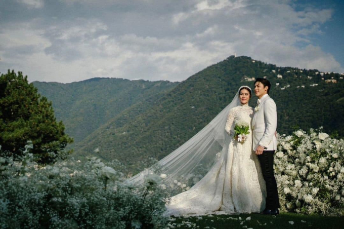 Hé lộ thiệp cưới trong hôn lễ của Mark Prin - Kimmy Kimberley ở Thái Lan, số lượng khách mời gây sốc