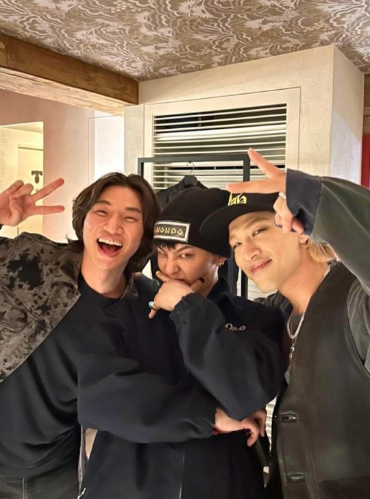 Hình ảnh cuối 3 mẩu BIGBANG cùng khung hình được công khai
