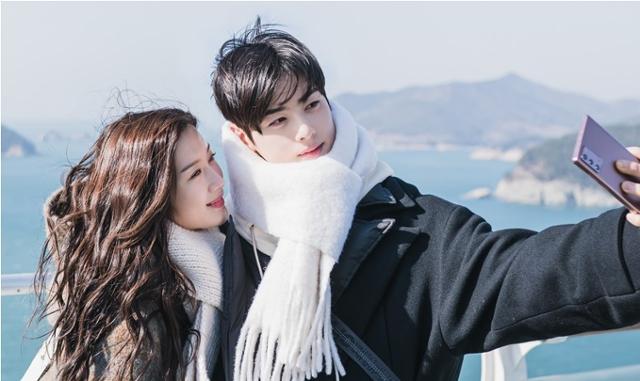 2 cực phẩm nhan sắc Cha Eun Woo - Moon Ga Young được netizen nhiệt tình “đẩy thuyền” sau thành công của True beauty