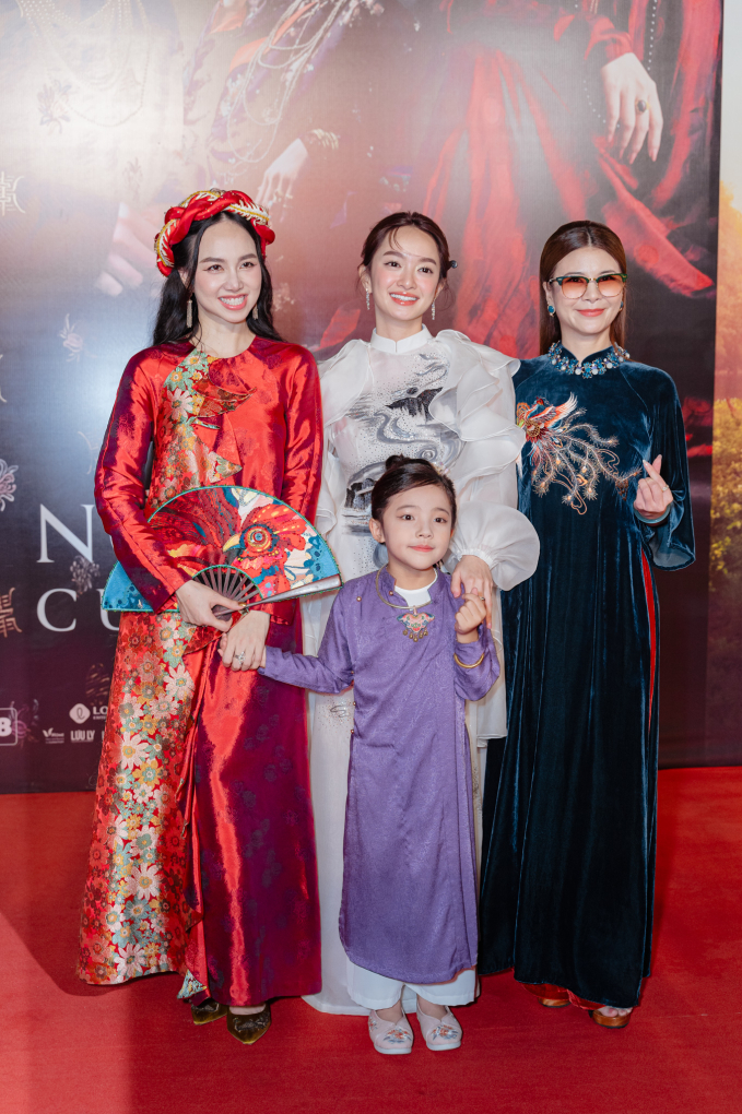 Ba nữ chính của phim, Đinh Ngọc Diệp - Kaity Nguyễn và NSƯT Kim Oanh