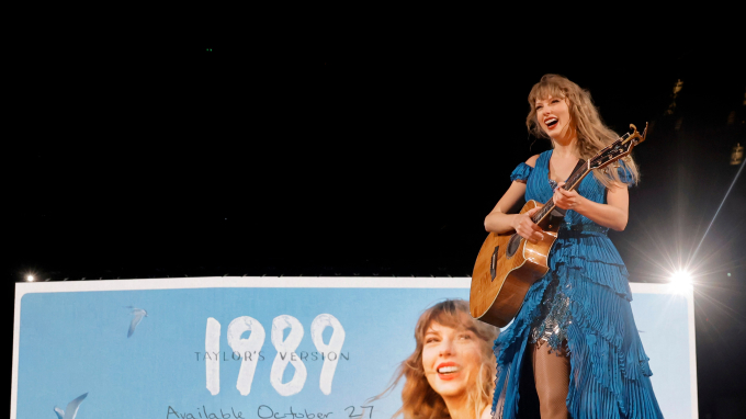 1989 (Taylor’s Version) có doanh thu tuần đầu vượt mốc 1,6 triệu bản bán ra, giữ ngôi vương Billboard 200