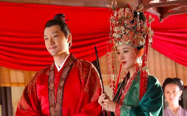 Triệu Lệ Dĩnh và Phùng Thiệu Phong nên duyên vợ chồng nhờ Minh Lan truyện
