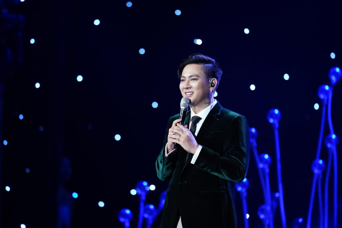 Hoài Lâm trở lại ca hát để phục vụ khán giả hậu về quê ở ẩn 