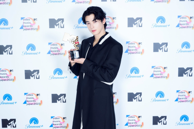 Cha Eun Woo tham dự lễ trao giải MTV Video Music Awards Japan 2023 vào tối 23/11