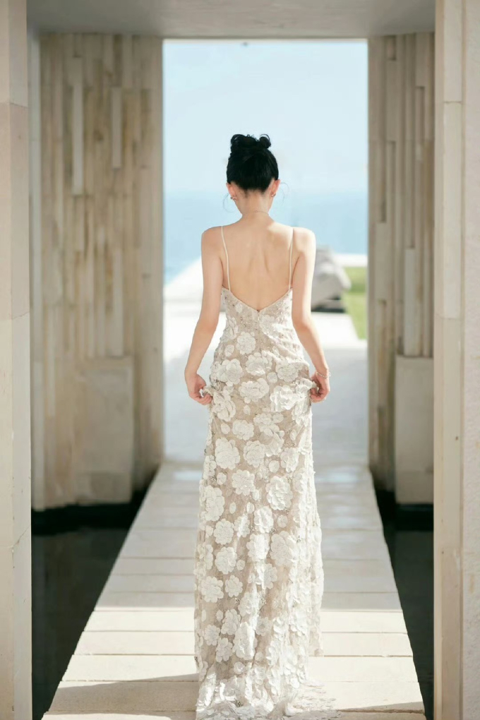 Bộ váy cưới có giá 1 tỷ đồng của Luna Tuyên Vân