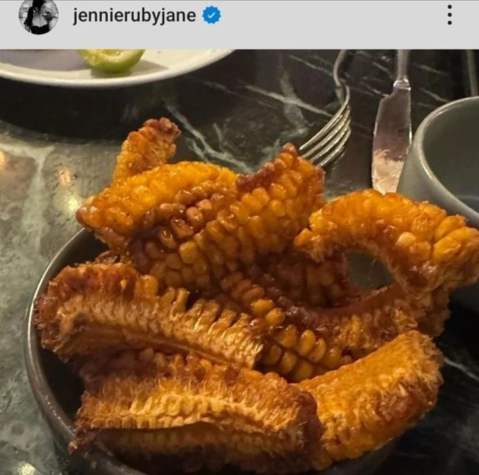 Chiếc bàn ăn trong ảnh Jennie đăng tải...
