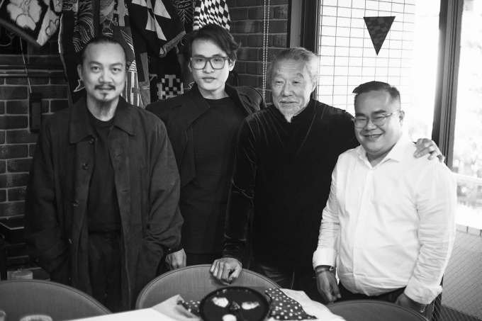 Đạo diễn Cao Trung Hiếu và Hà Anh Tuấn gặp gỡ huyền thoại âm nhạc thế giới Kitaro trong buổi làm việc mời ông về Việt Nam trình diễn cho live concert Chân Trời Rực Rỡ.