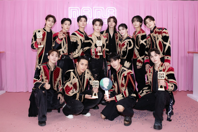 SEVENTEEN ngày càng thành công với những cột mốc mới trong sự nghiệp