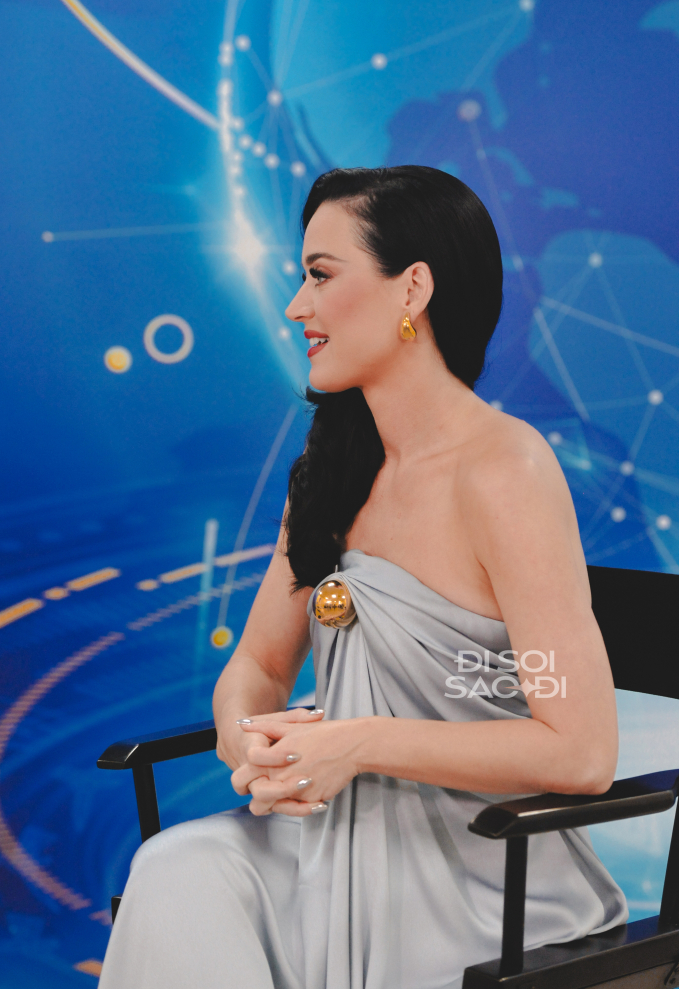 Trọn bộ ảnh HD cận cảnh nhan sắc siêu sao Katy Perry ở lễ trao giải VinFuture 2023: Nét đẹp cổ điển mãn nhãn, nhưng sáng nhất là nụ cười!- Ảnh 9.