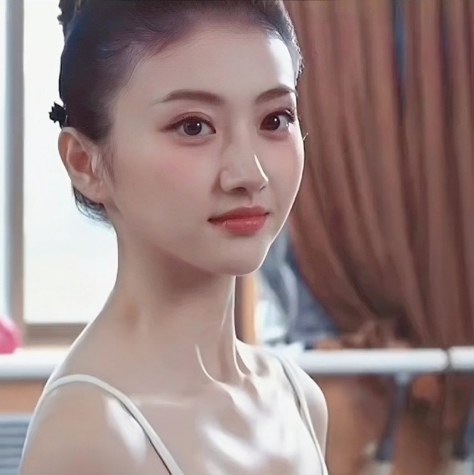 Đệ nhất mỹ nữ Bắc Kinh thời đỉnh cao nhan sắc ra sao: Không lép vế Trương Bá Chi, đẹp ngang hàng Lưu Diệc Phi