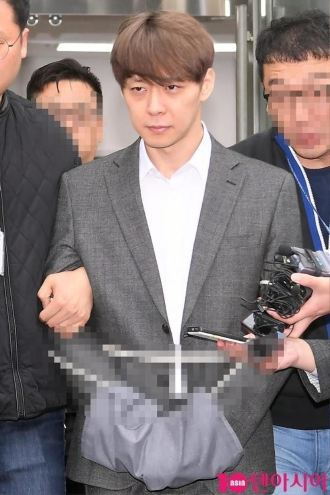 Yoochun bị kết án 2 năm tù treo vì sử dụng ma túy với Hwang Hana