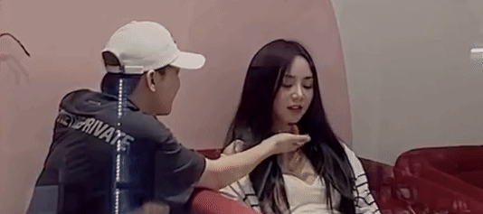 Cặp sao Việt lộ clip thân mật hơn cả trong phim, netizen tin chắc “không yêu thật mới lạ”