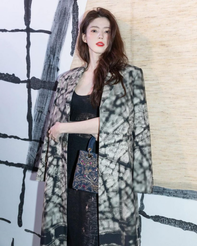   Han So Hee xuất hiện đẹp hút hồn tại show diễn của Dior vào ngày 22/1 vừa qua  