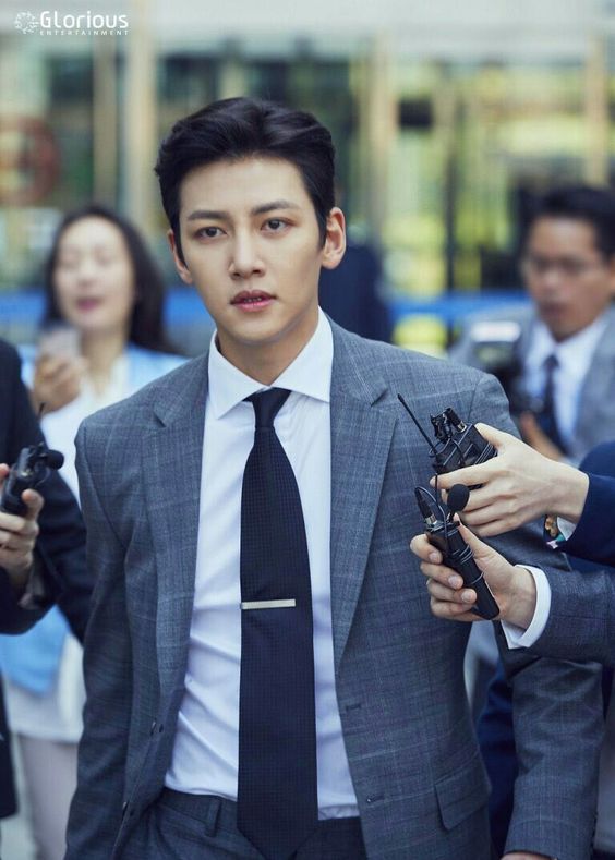 Ji Chang Wook bị chỉ trích dữ dội ngay ngày đầu năm