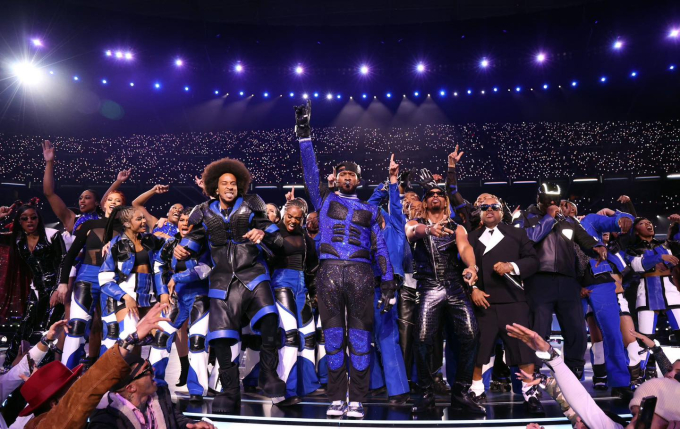 Usher là ca sĩ chính của Super Bowl năm nay