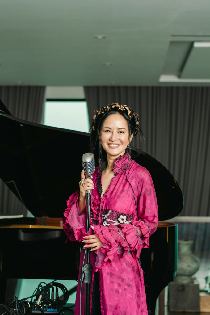 Diva Hồng Nhung bênh vực MLee, khẳng định chính H'Hen Niê muốn được hát Em Gái Mưa tại Công diễn 5