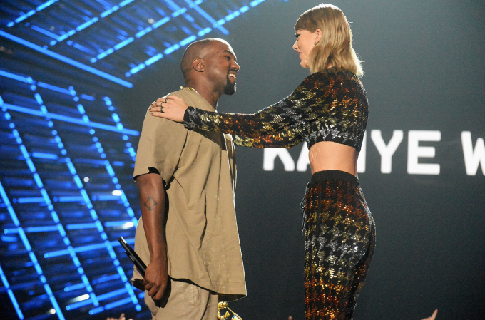 Vì quá sợ Beyoncé chặn đường lên #1 Billboard, Kanye West xuống nước... cầu cứu fan Taylor Swift?