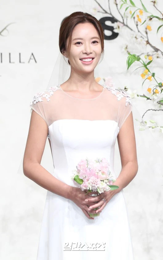 Truyền thông Hàn đưa tin Hwang Jung Eum chính thức ly hôn