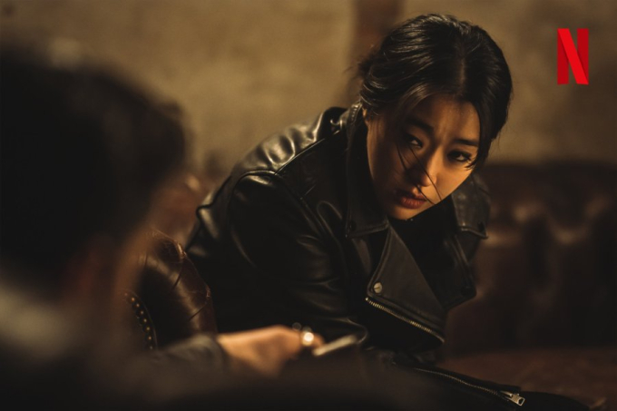 Phim của Song Joong Ki gây tranh cãi: Người khen hết lời, người chê bai 