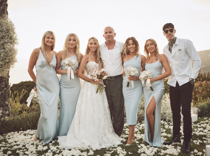 Chính bà Tish Cyrus không mời con gái Noah đến đám cưới. Chỉ có Brandi, Trace và Miley tham dự hôn lễ này