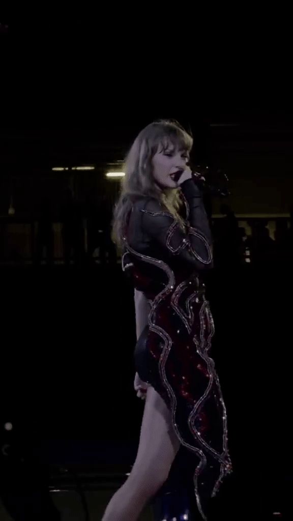 Taylor Swift lộ loạt dấu hiệu sức khỏe đáng lo ngại sau 3 đêm diễn ở Singapore: Mệt rã rời, ho liên tục, giọng nghe như bị ốm?- Ảnh 2.