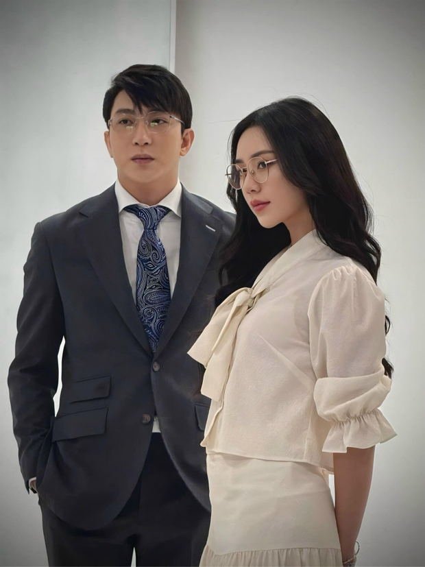   Trong bộ phim Chúng ta của 8 năm sau, Quỳnh Kool và B Trần đóng vai vợ chồng  