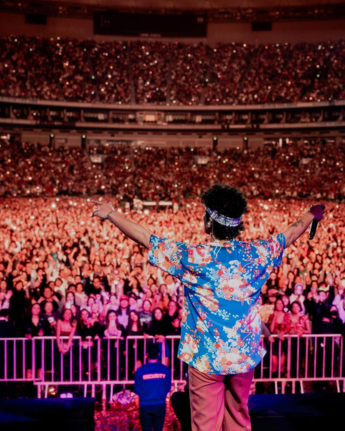 7 đêm diễn liên tục của Bruno Mars tại Tokyo Dome thu hút khoảng 300 nghìn khán giả.