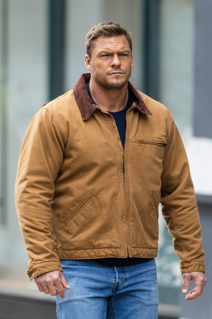 Alan Ritchson gần đây gây chú ý với vai chính trong loạt phim Reacher.