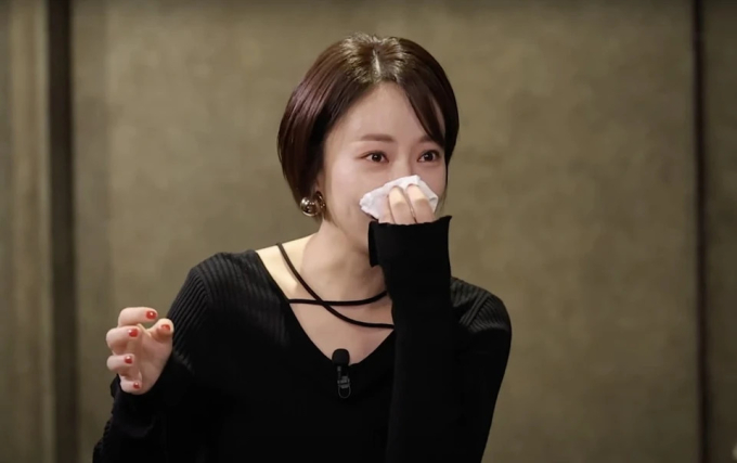 Hwang Jung Eum bật khóc khi nói về cuộc hôn nhân của cô với Lee Young Don trên show Zzanbro Shin Dong Yup mới đây