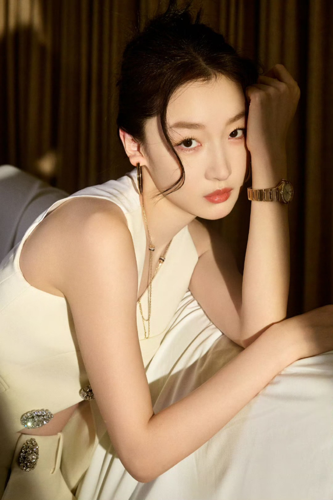 Đời tư của Châu Đông Vũ dính nhiều 
