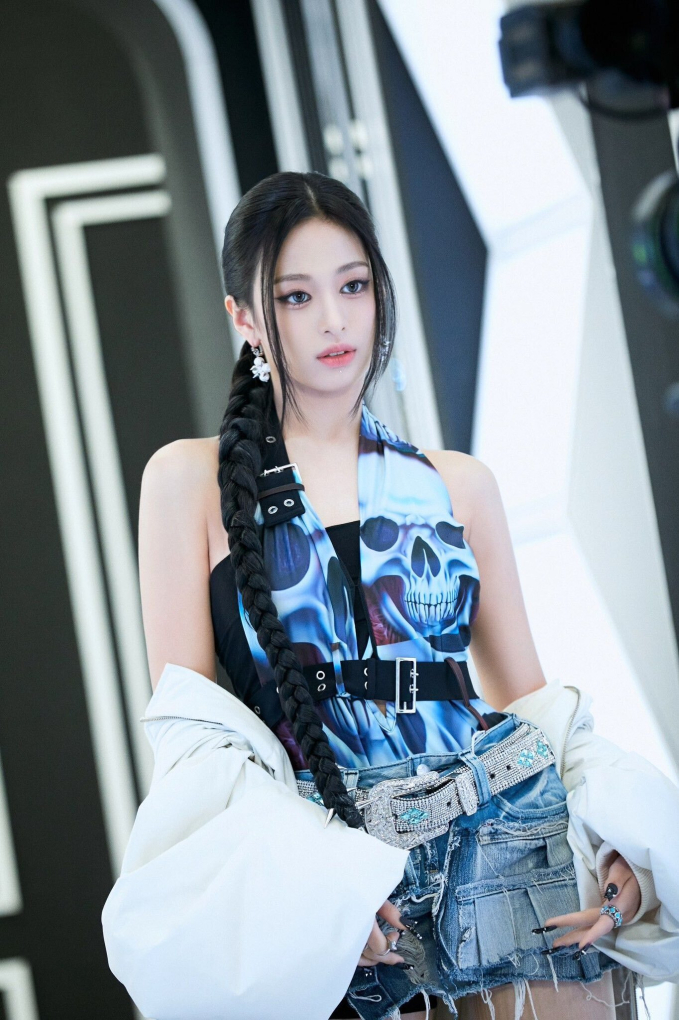 Ahyeon chính thức ra mắt cùng BABYMONSTER vào ngày 1/4 vừa qua