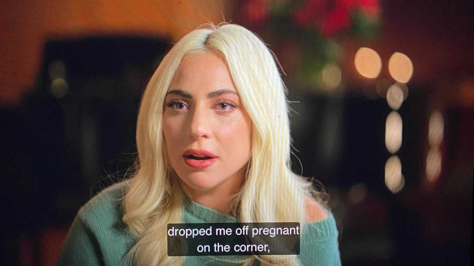 Lady Gaga khiến showbiz rúng động khi chia sẻ mình từng phá thai sau khi bị cưỡng hiếp năm 19 tuổi