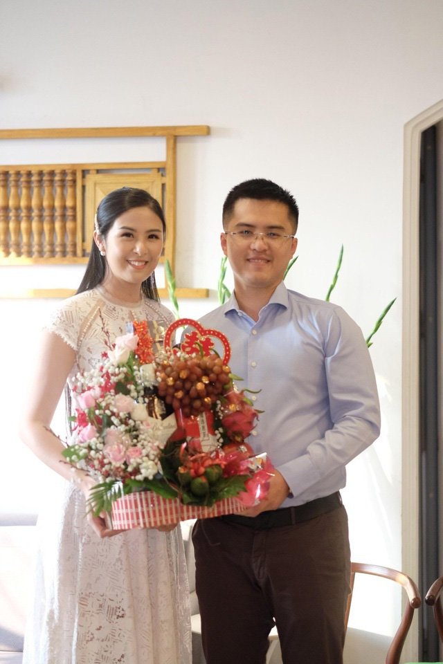 Hình ảnh hiếm hoi trong lễ dạm ngõ riêng tư của Hoa hậu Ngọc Hân và chồng cách đây 5 năm 