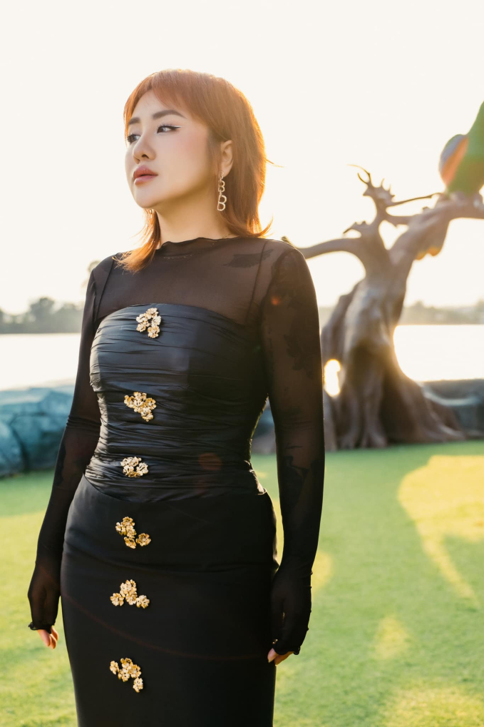 Nữ ca sĩ Huỳnh Tú.