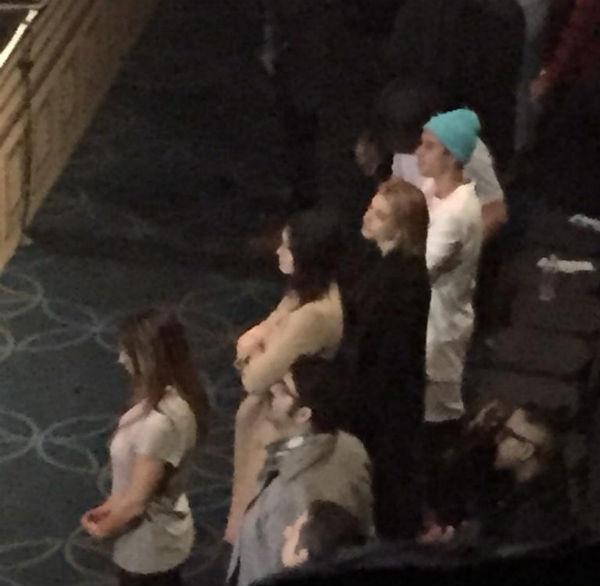 Justin Bieber, Hailey Bieber và Kendall Jenner dự lễ nhà thờ cùng nhau