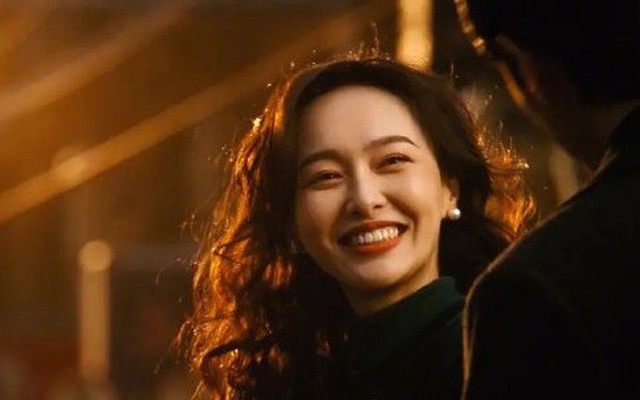 Mỹ nhân 40 tuổi có màn 