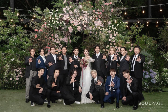 15 thành viên Super Junior hội ngộ trong hôn lễ Ryeowook