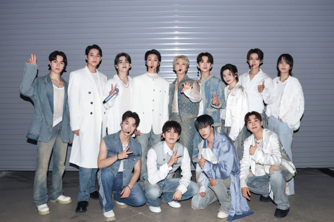 SEVENTEEN chiếm trọn spotlight đêm 2 của Weverse Con 2024