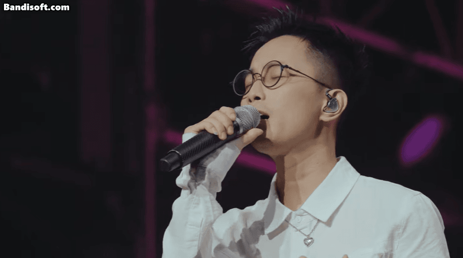 Gọi Rhymastic là “công ty TNHH một mình tôi” vì anh đi thi chẳng gặp chông gai nào, tự mình làm nhạc từ A đến Z