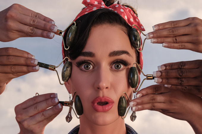 Giới phê bình cũng chê thẳng tay ca khúc trở lại của Katy Perry