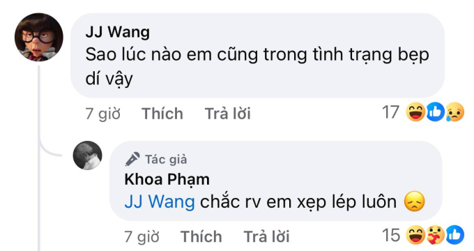 Rạng sáng nay, Karik còn thoải mái tương tác cùng Trấn Thành khi bị đàn anh hỏi chuyện dáng ngủ nằm dài ra sàn 